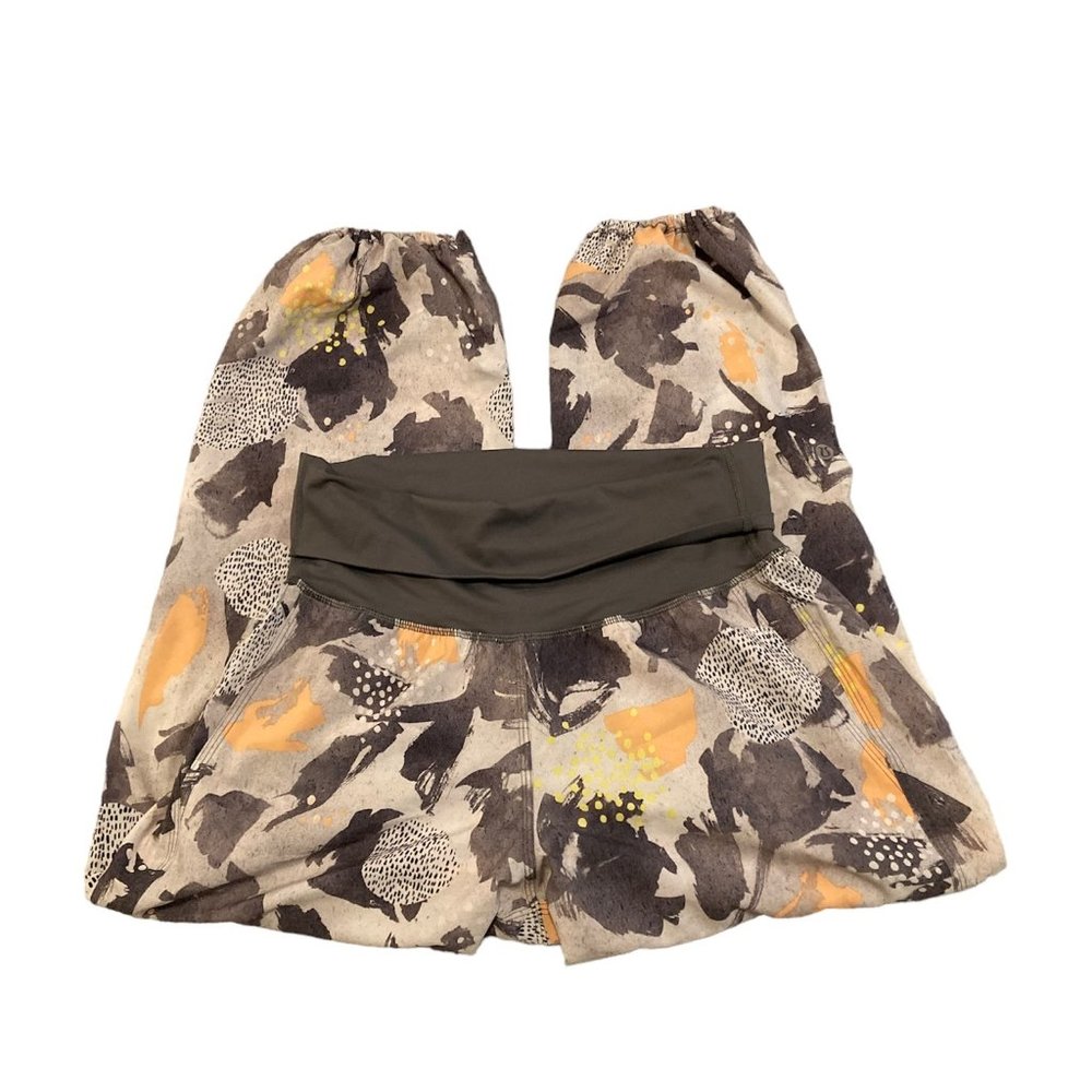 LULULEMON Om Pant Mini Art Pop White multi/ Slate. Size 6